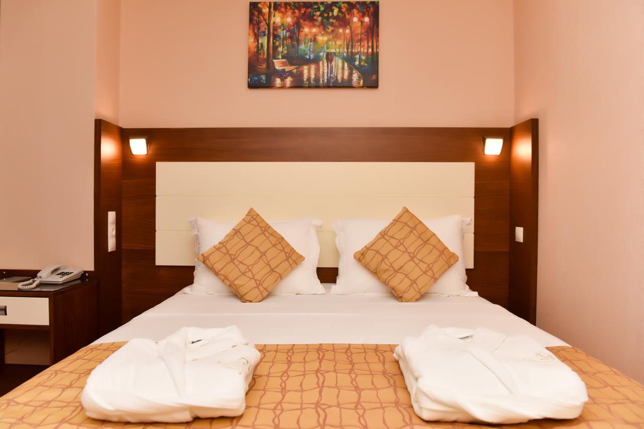 Ozgobek Ronesans Hotel De Luxe Uşak Zewnętrze zdjęcie