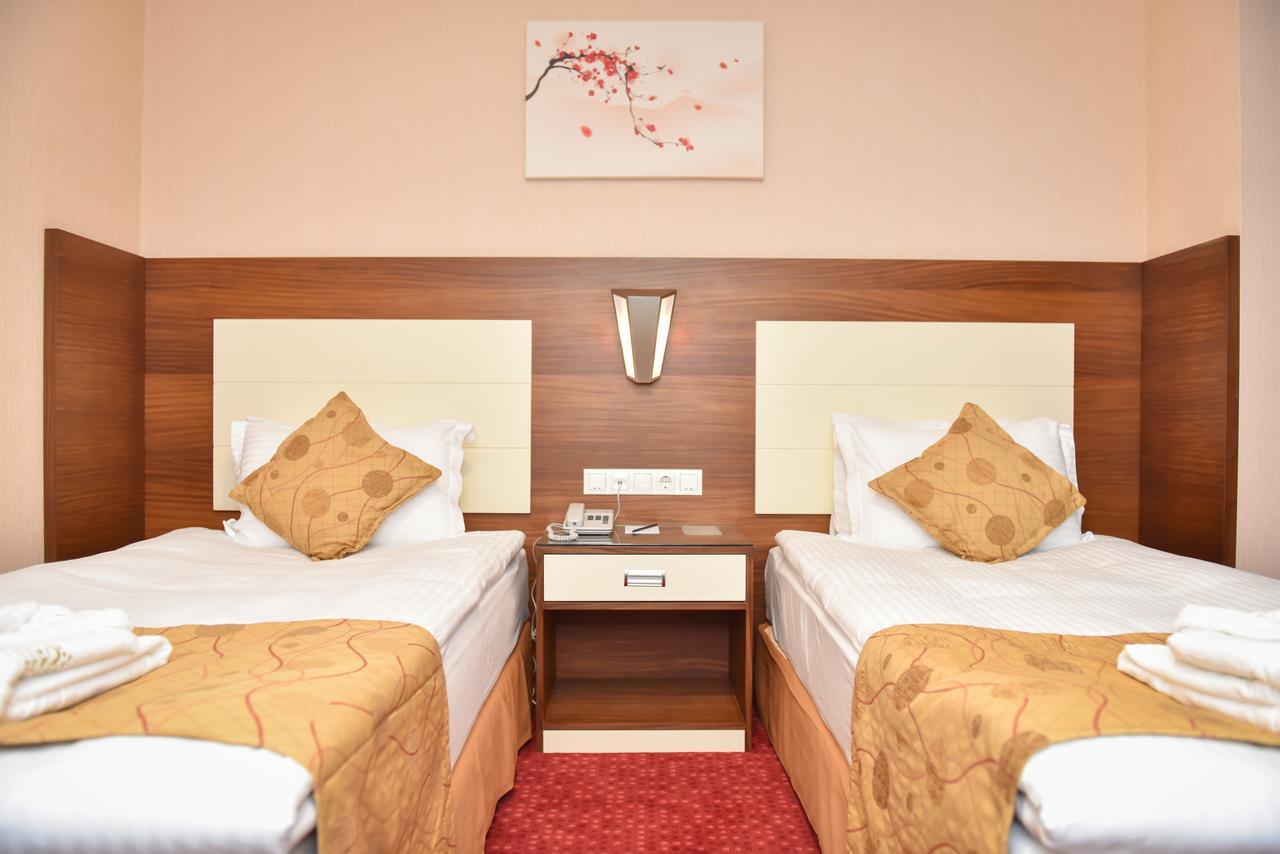 Ozgobek Ronesans Hotel De Luxe Uşak Zewnętrze zdjęcie