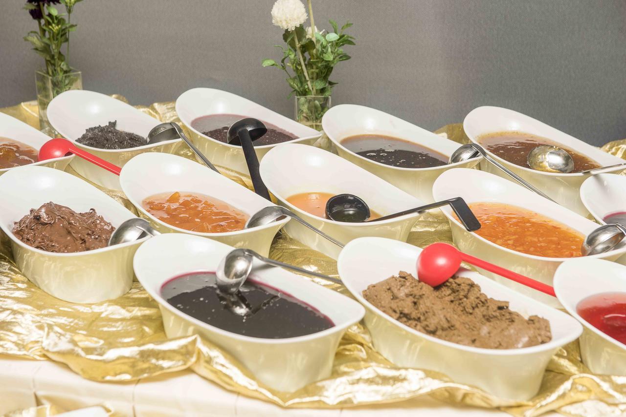 Ozgobek Ronesans Hotel De Luxe Uşak Zewnętrze zdjęcie